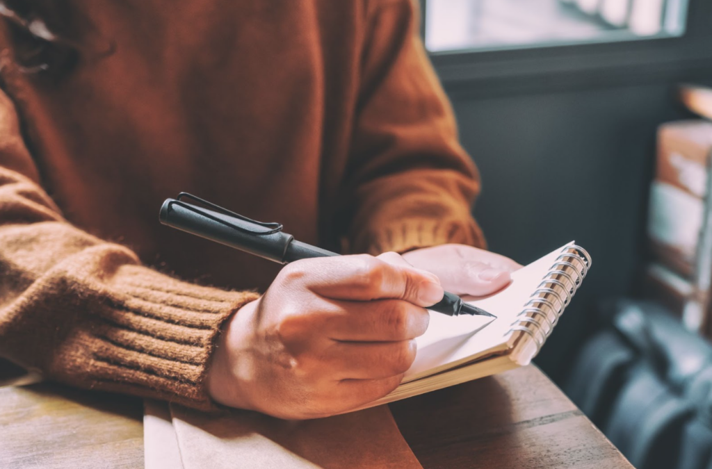 How to Communicate Your Vision to a Graphic Designer Effectively