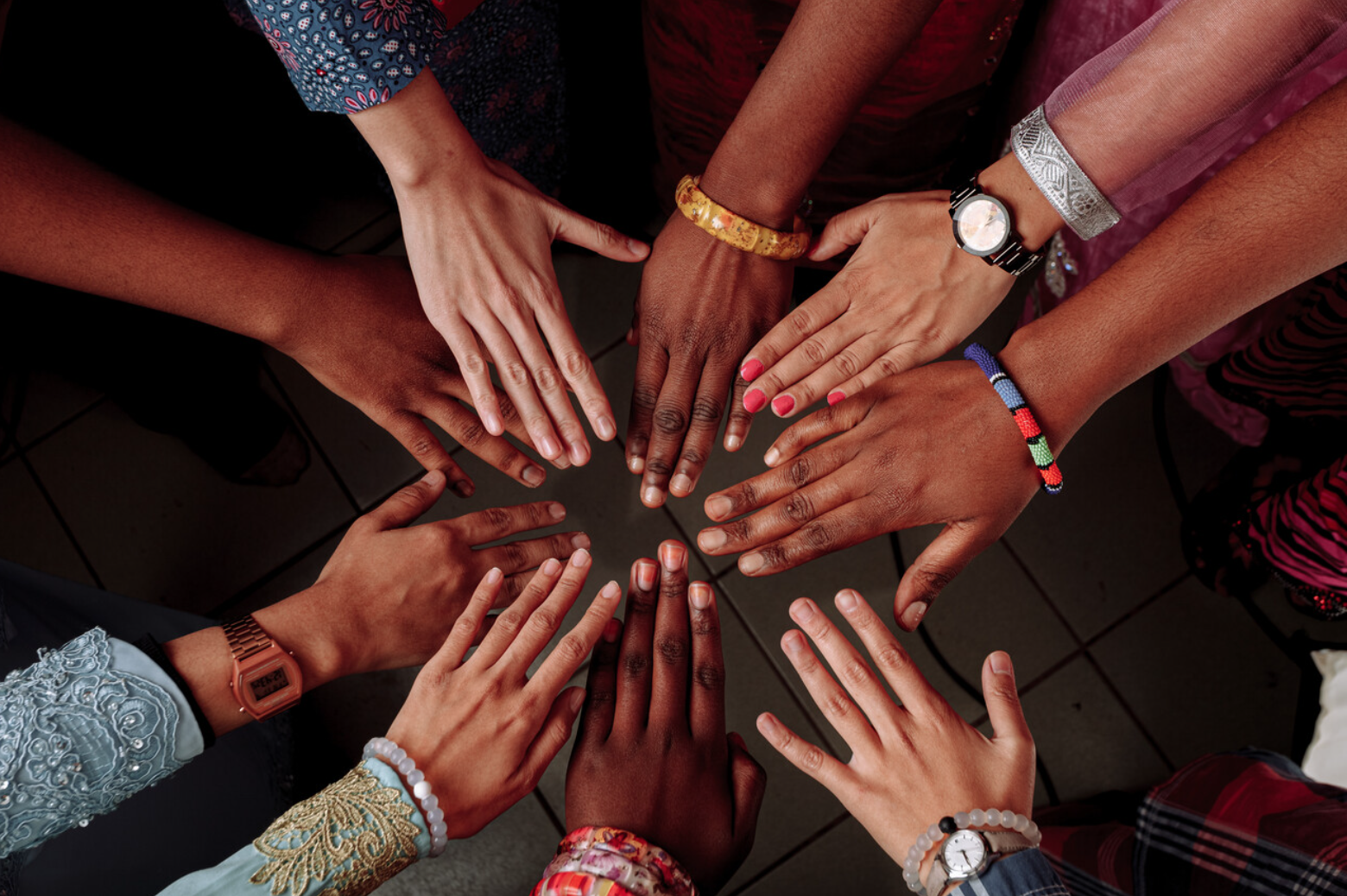 Designing for Different Cultures: Challenges, Tips, and the Role of AI